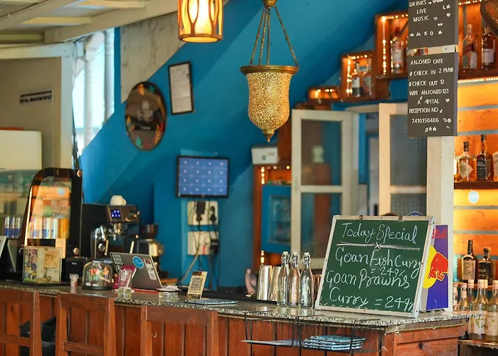 Anjoned & CafeHostel